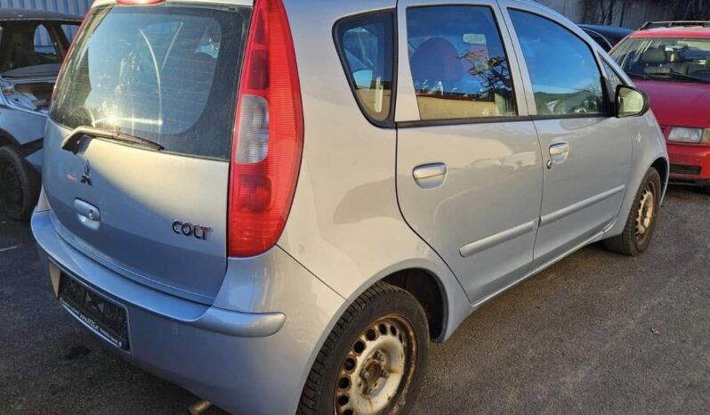 
								Mitsubishi Colt 1.5i full									